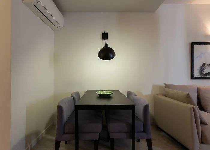 Martim Moniz - Tram 28 *