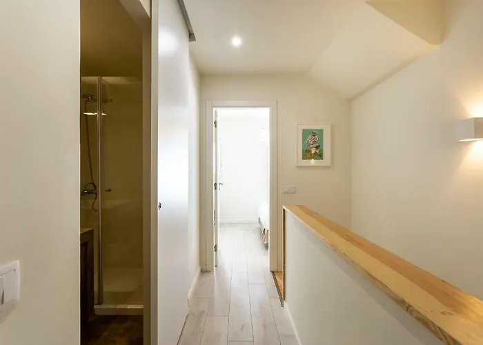 Martim Moniz - Tram 28 * Lisboa