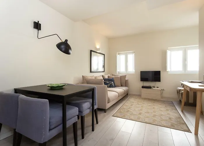 Martim Moniz - Tram 28 شقة