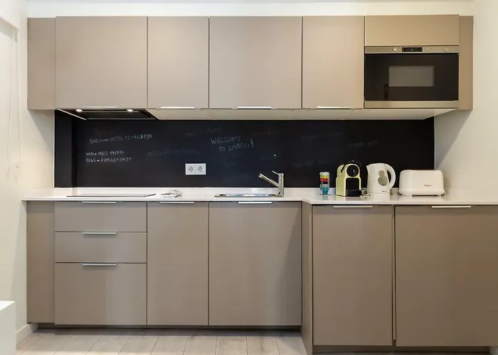 Martim Moniz - Tram 28 شقة *