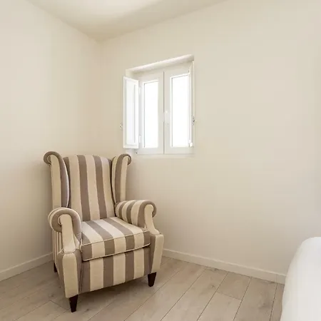 Martim Moniz - Tram 28 * Лісабон