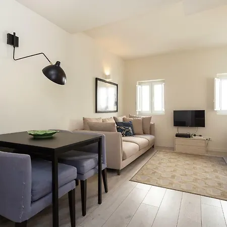 Martim Moniz - Tram 28 Апартаменти