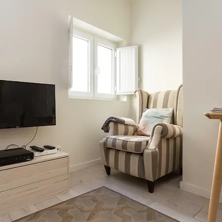 Martim Moniz - Tram 28 Апартаменти