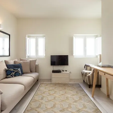 Martim Moniz - Tram 28 Апартаменти *