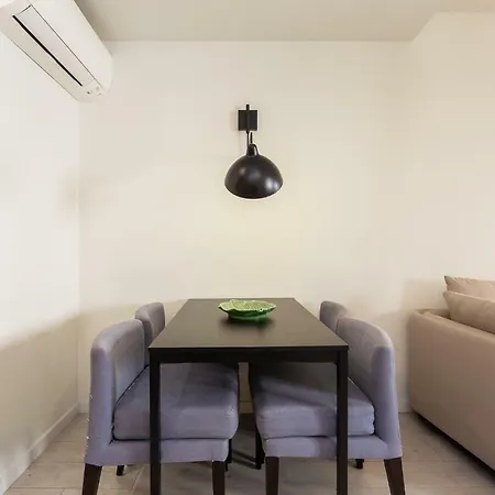 Martim Moniz - Tram 28 Апартаменти *