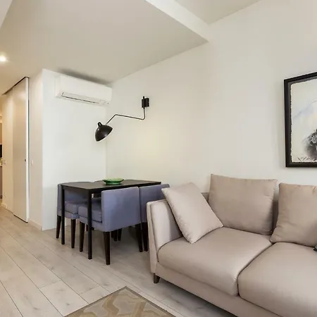 Martim Moniz - Tram 28 *